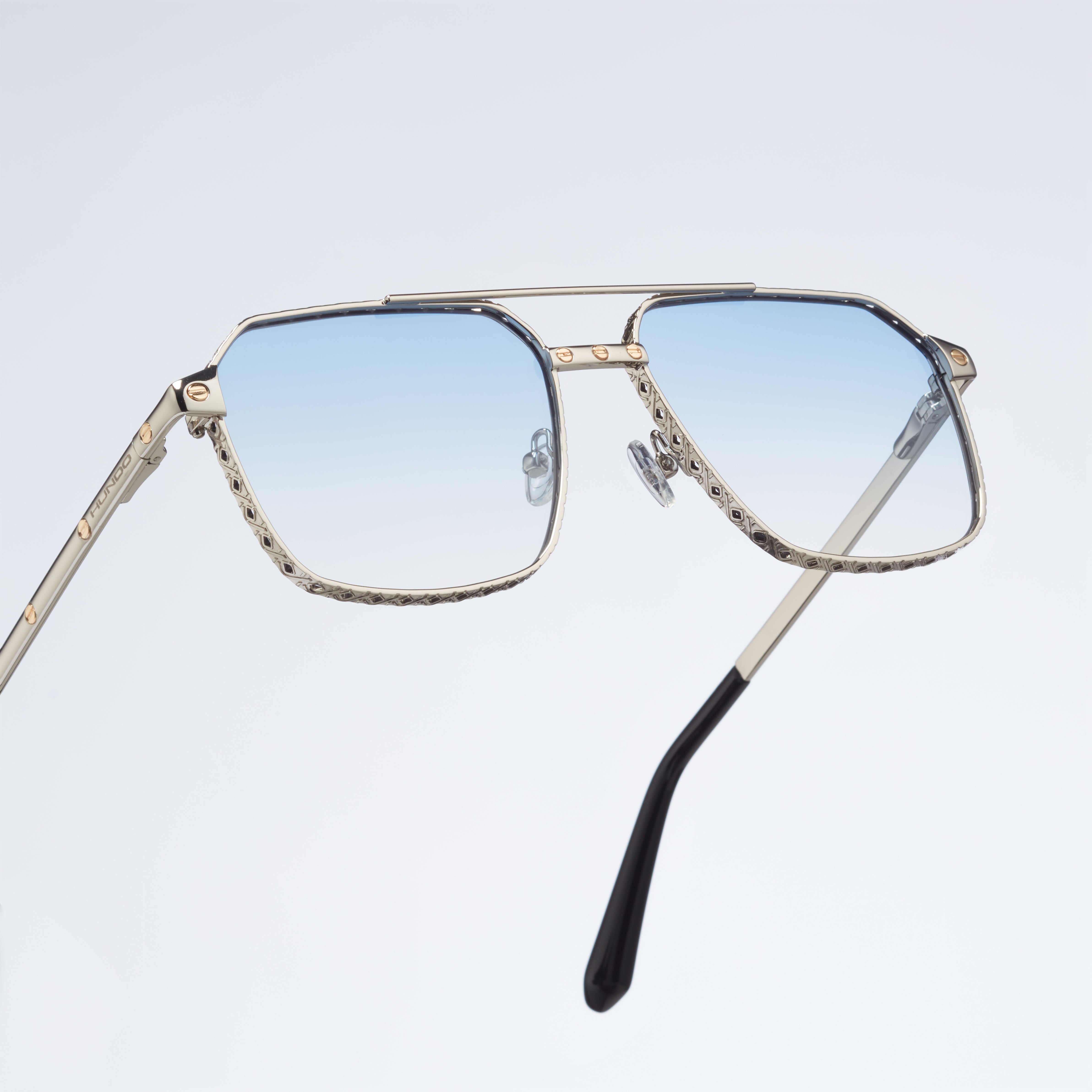 Crown Aviator (18k W. Gold)
